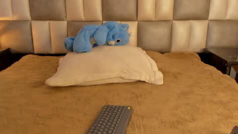 juliana_js_ online show from January 30, 11:45 pm