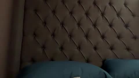 julianah5234 online show from April 12, 7:02 am