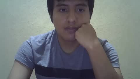 Snapshot of julianalvarez95 chatting on December 8, 10:57 pm Julian online show from December 8, 10:57 pm