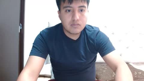 Snapshot of julianalvarez95 chatting on February 1, 10:19 pm Julian online show from February 1, 10:19 pm