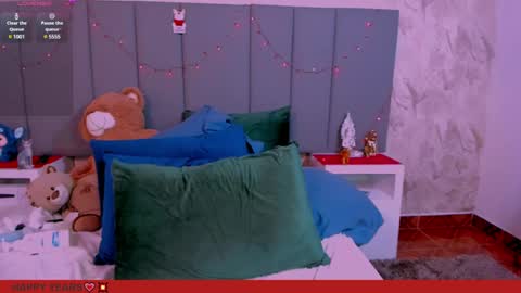 juli online show from January 1, 9:17 am