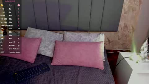 juli online show from February 27, 2:00 am