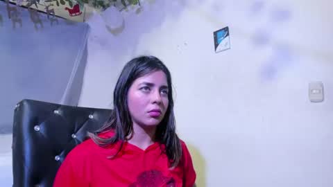 Snapshot of julianasalazar chatting on June 29, 11:38 pm camila online show from June 29, 11:38 pm