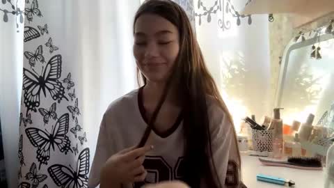 Snapshot of julianeaukamp chatting on February 11, 12:48 am Viola online show from February 11, 12:48 am