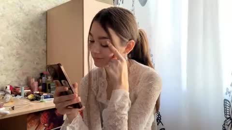 Snapshot of julianeaukamp chatting on March 2, 1:08 am Viola online show from March 2, 1:08 am