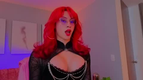 Snapshot of julianna_saenz chatting on May 20, 4:13 pm Juliana online show from May 20, 4:13 pm