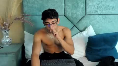 Snapshot of julianrouss chatting on June 20, 8:11 pm Julian online show from June 20, 8:11 pm