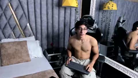 Snapshot of julianrouss chatting on July 21, 9:06 pm Julian online show from July 21, 9:06 pm