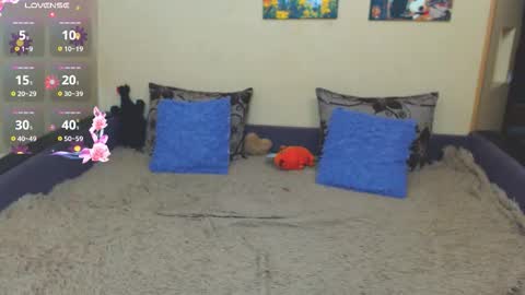 Jul online show from February 18, 4:25 pm