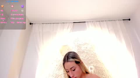 Snapshot of juliasprouse chatting on June 11, 12:47 pm Julia Sprouse online show from June 11, 12:47 pm