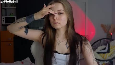 Snapshot of julidropp chatting on November 5, 9:20 am julidropp online show from November 5, 9:20 am