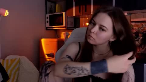 julidropp online show from February 26, 5:45 pm