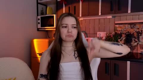 julidropp online show from February 27, 6:41 pm