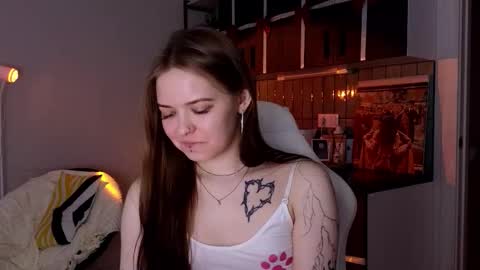 julidropp online show from March 7, 4:48 pm