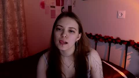 julidropp online show from March 29, 5:24 pm