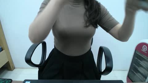 julie9x online show from January 16, 10:25 pm