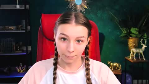 juliedaniel online show from November 10, 8:24 am