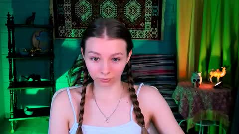 juliedaniel online show from December 2, 4:18 am