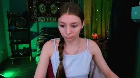 juliedaniel online show from May 20, 4:18 am