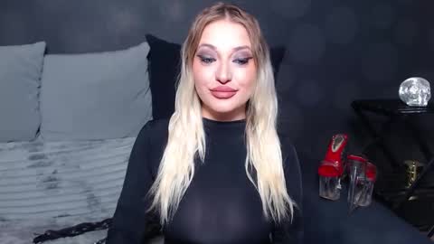 Snapshot of juliediamond chatting on February 13, 12:50 am julia online show from February 13, 12:50 am