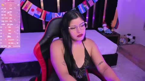 Snapshot of juliejes chatting on July 5, 9:22 pm Julie online show from July 5, 9:22 pm