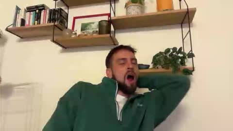 Snapshot of julien13240 chatting on November 29, 7:06 pm Frenchguy online show from November 29, 7:06 pm