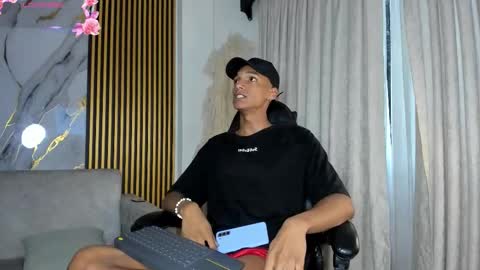 Julien online show from November 25, 11:54 am