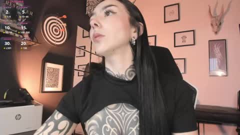 juliet_sourire online show from April 14, 2:56 pm
