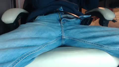 Snapshot of juliet_whiskey_foxtrot chatting on January 12, 5:54 pm Juliet Whiskey Foxtrot online show from January 12, 5:54 pm