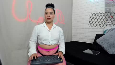 julieta_333 online show from February 2, 11:51 am