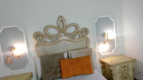 Snapshot of julieta_91 chatting on February 27, 8:09 pm julieta_91 online show from February 27, 8:09 pm