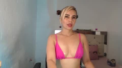 julieta__fox_ online show from March 10, 12:51 am