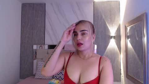 julieta__fox_ online show from April 12, 3:00 am
