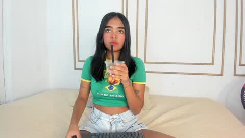 Juli online show from December 28, 7:22 pm