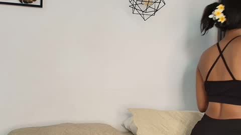 Juli online show from October 31, 7:59 pm