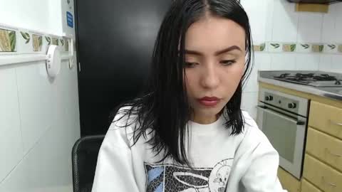 julieta_fn online show from April 17, 1:58 pm