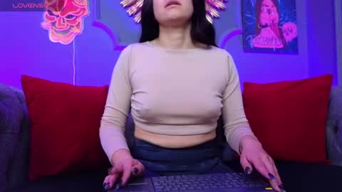  Julieta  online show from January 27, 12:05 pm