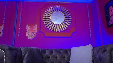 Snapshot of julieta_russell chatting on April 25, 1:41 pm Julieta online show from April 25, 1:41 pm