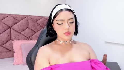 Julieta  online show from November 19, 1:00 pm