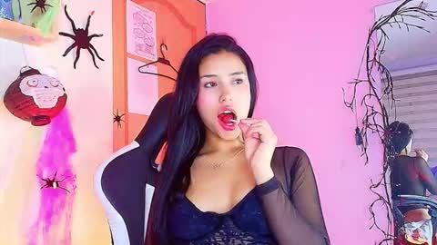 Snapshot of julietaa1_ chatting on October 11, 1:05 am juli online show from October 11, 1:05 am
