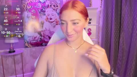 Snapshot of julietacollins_ chatting on December 14, 11:45 pm Juliet online show from December 14, 11:45 pm