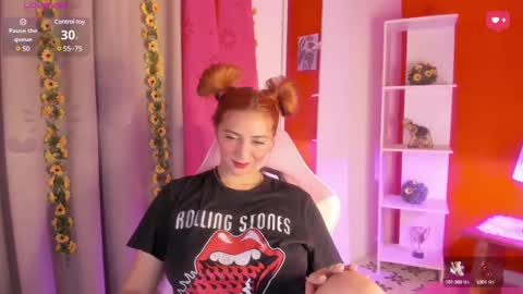 Snapshot of julietacollins_ chatting on March 12, 4:35 pm Juliet online show from March 12, 4:35 pm