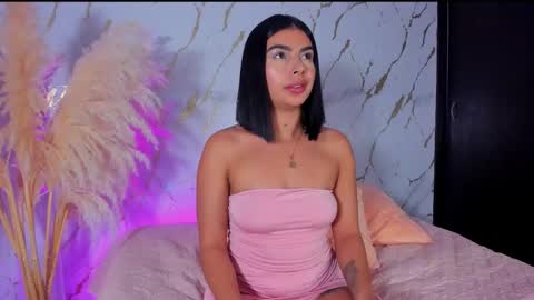 Julieth Gomez online show from February 9, 12:36 am