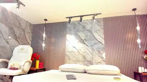 Snapshot of julietha_taylor chatting on March 16, 2:50 am Julietha online show from March 16, 2:50 am