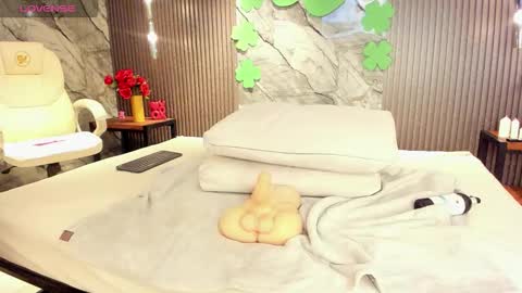 Snapshot of julietha_taylor chatting on March 19, 2:04 am Julietha online show from March 19, 2:04 am