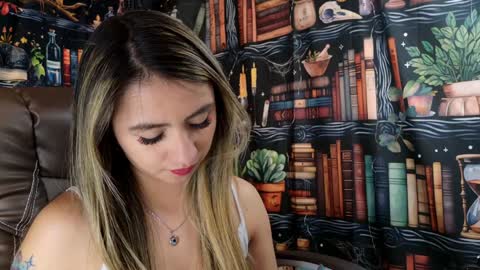 Snapshot of julietta__jackson chatting on January 11, 11:13 pm Julietta Jackson online show from January 11, 11:13 pm