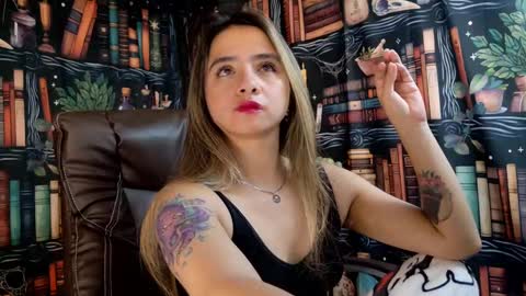 Snapshot of julietta__jackson chatting on March 1, 8:10 pm Julietta Jackson online show from March 1, 8:10 pm