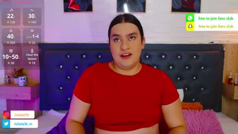 Snapshot of julietta_colleman chatting on November 4, 4:33 am Juli online show from November 4, 4:33 am