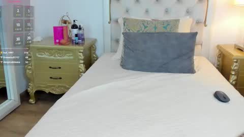 Snapshot of julietta_pink chatting on February 22, 11:58 pm Julieta online show from February 22, 11:58 pm