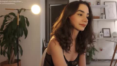 Juliette Dee online show from February 6, 9:29 pm